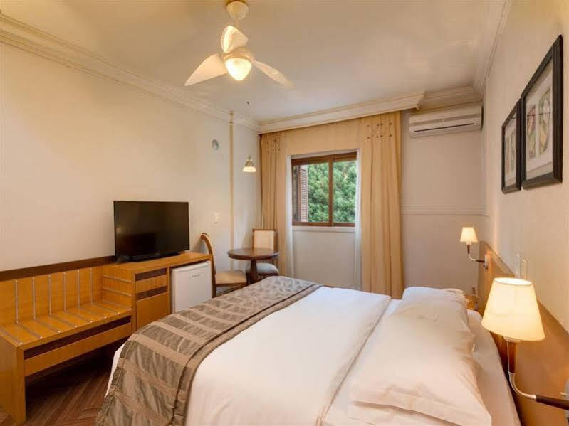 Hotel Prodigy Serrano